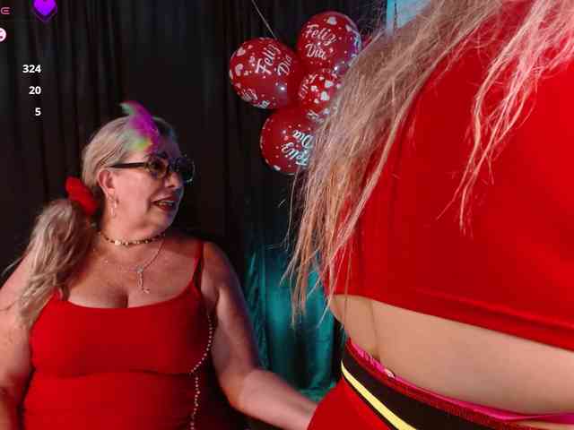 mature-younga webcam