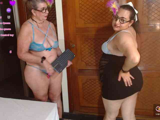 mature-younga webcam
