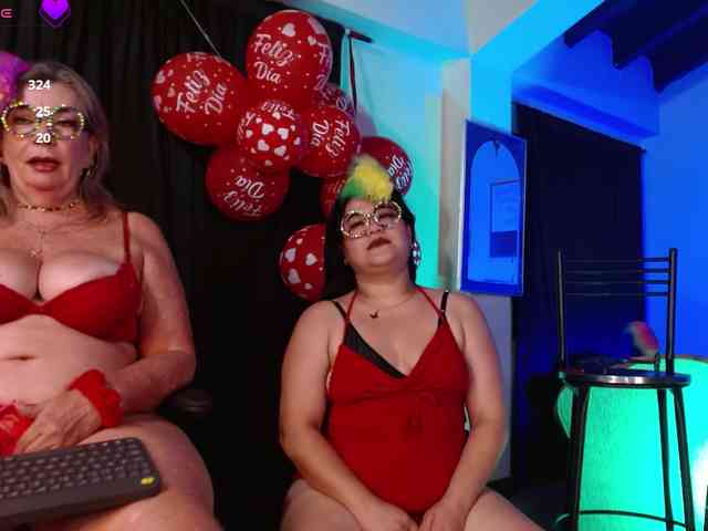 mature-younga webcam