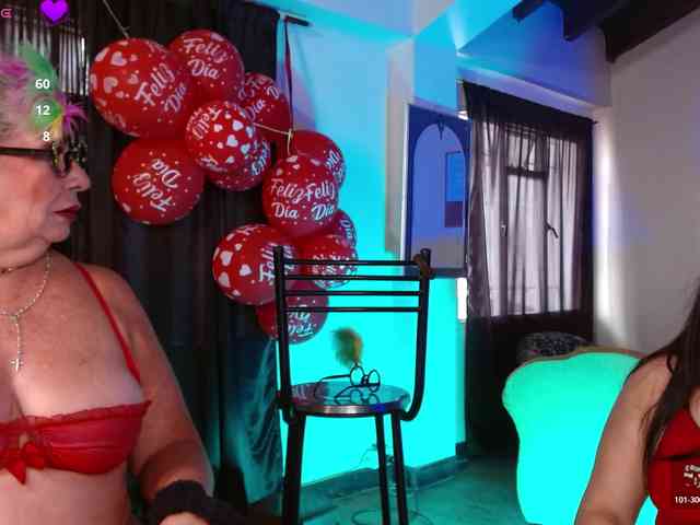 mature-younga webcam