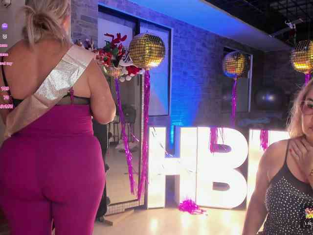 mature-younga webcam