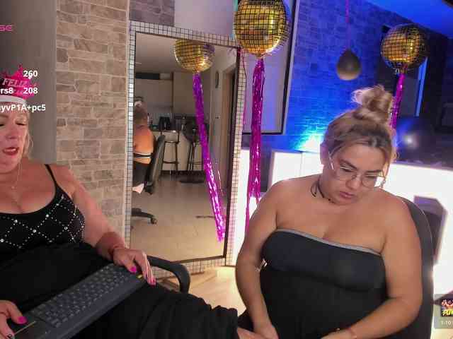 mature-younga webcam