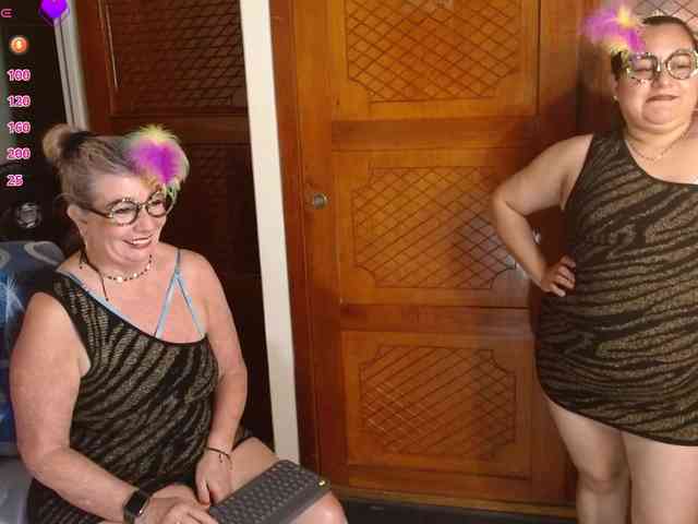 mature-younga webcam