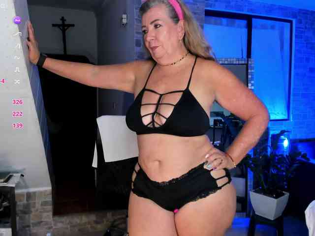 mature-younga mature-younga