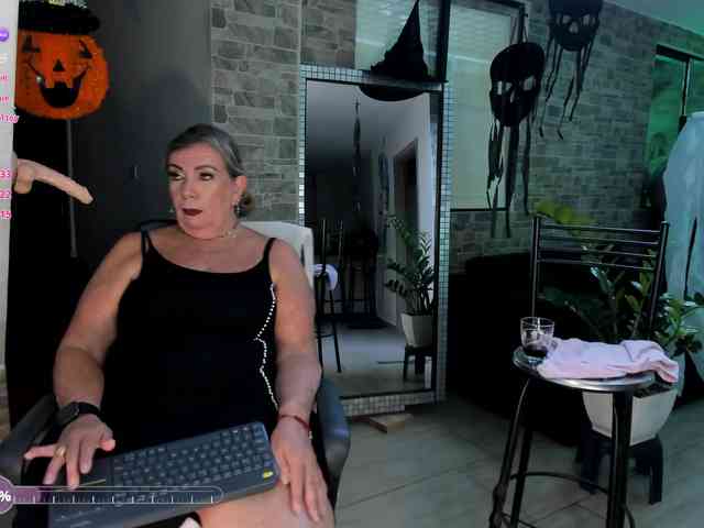 mature-younga webcam