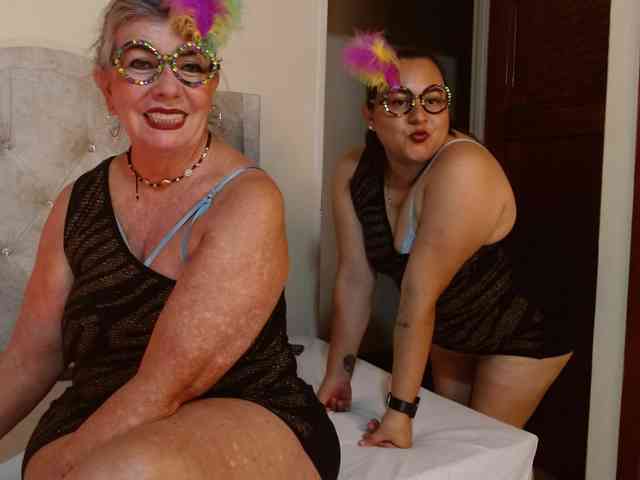mature-younga webcam