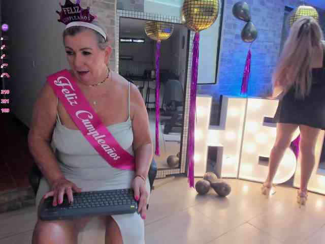 mature-younga Live Webcam on BongaCams