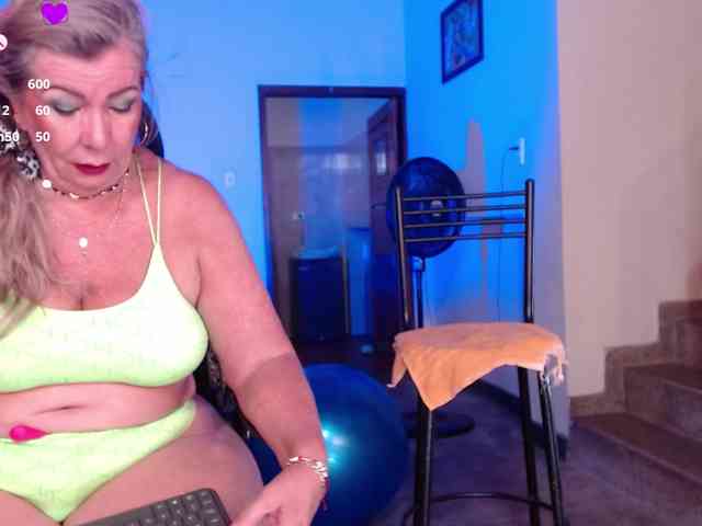 mature-younga webcam