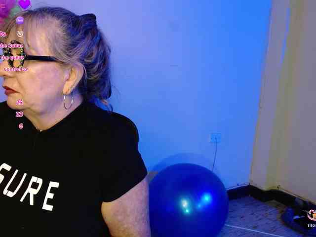 mature-younga webcam
