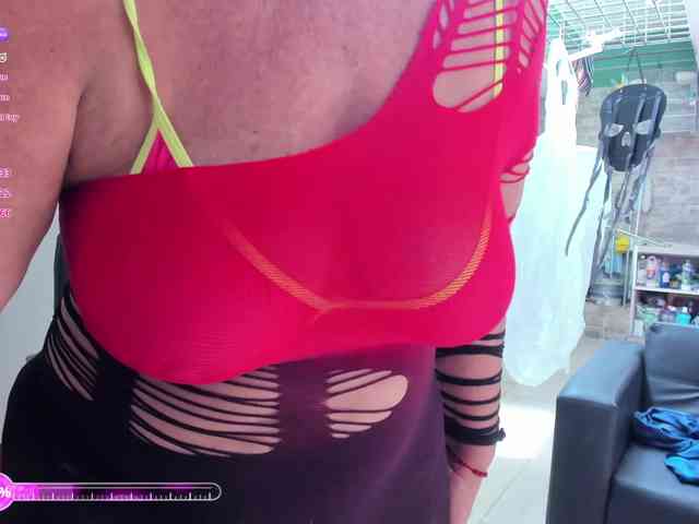 mature-younga webcam