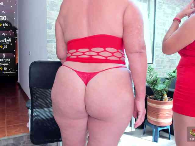 mature-younga webcam