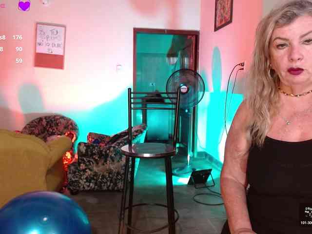 mature-younga webcam