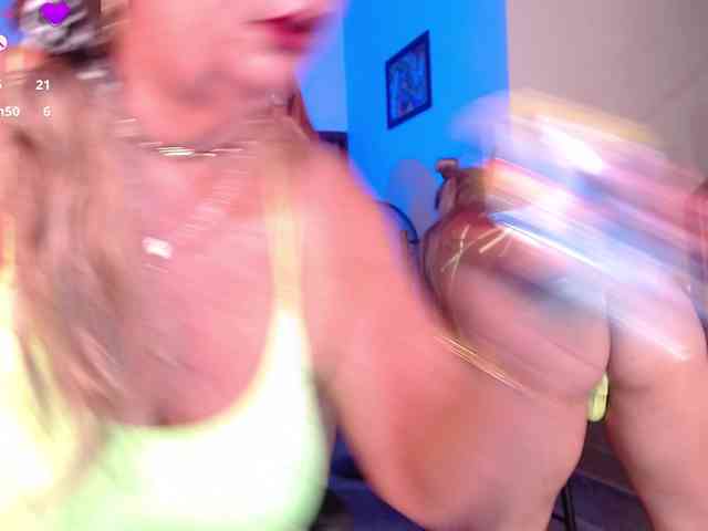 mature-younga webcam