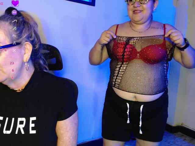 mature-younga webcam