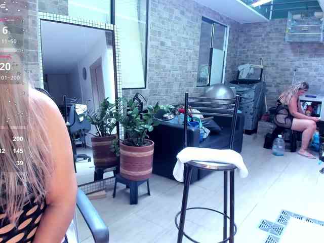 mature-younga webcam