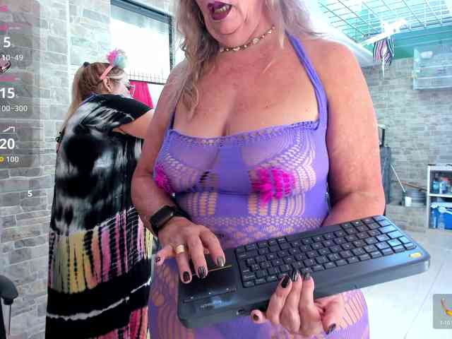 mature-younga mature-younga