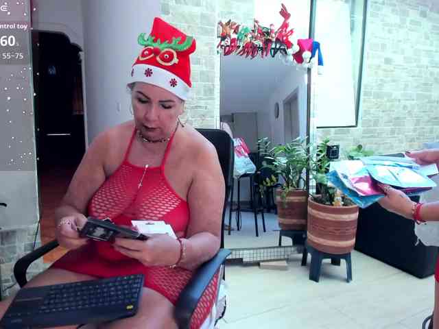 mature-younga webcam