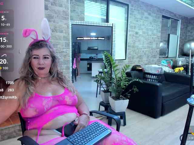 mature-younga webcam