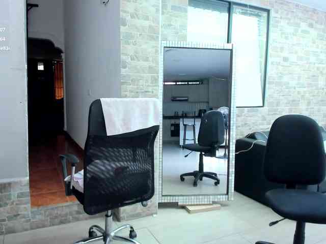 mature-younga webcam