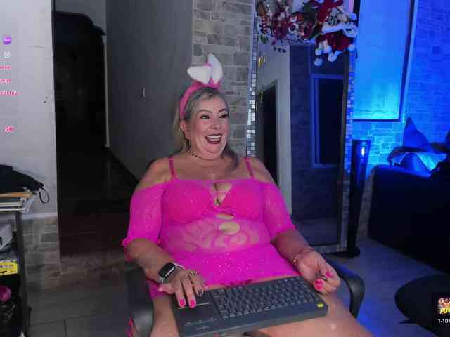 mature-younga webcam