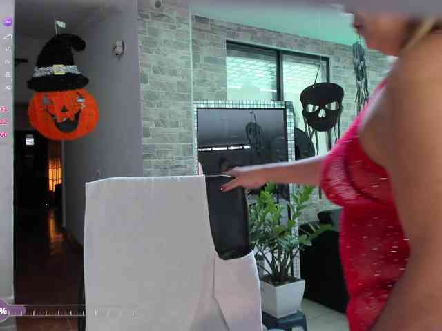mature-younga webcam