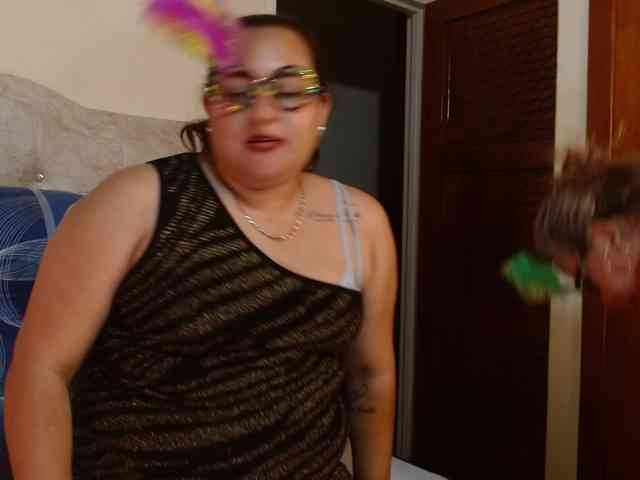 mature-younga webcam