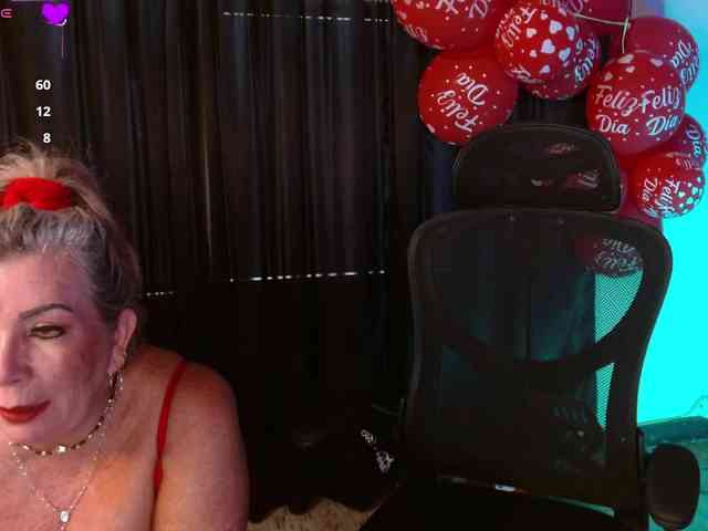 mature-younga webcam