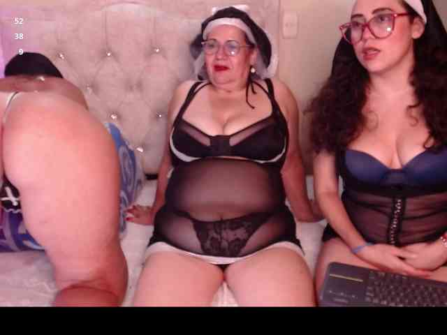 mature-younga webcam