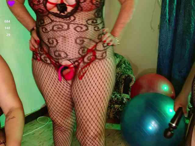 mature-younga webcam
