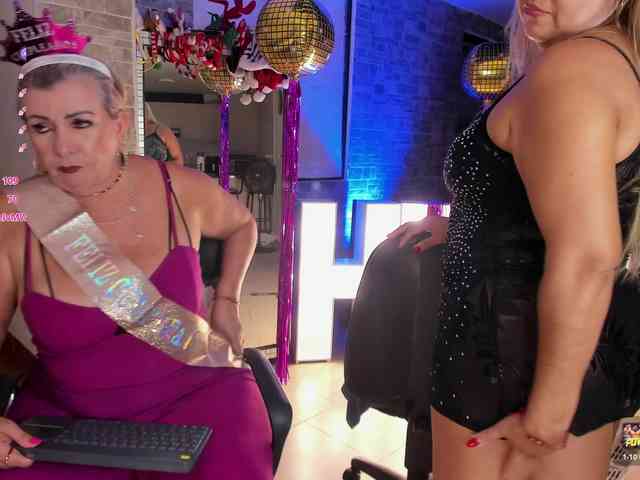 mature-younga webcam