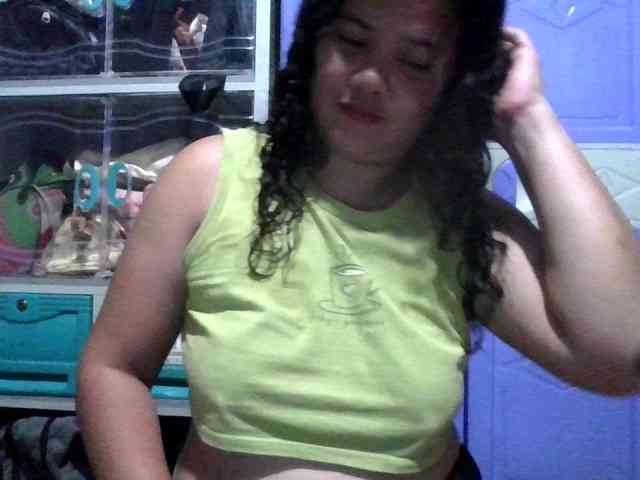 LovelyShaxxx3 webcam