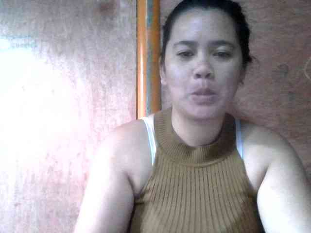 LovelyShaxxx3 webcam