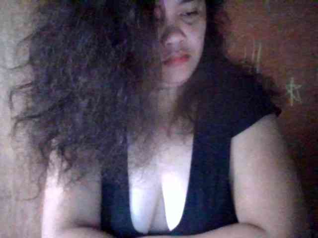 LovelyShaxxx3 webcam