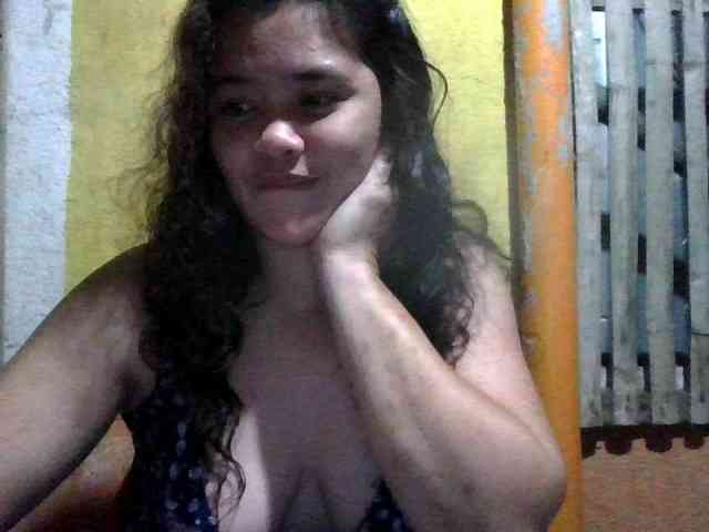 LovelyShaxxx3 webcam