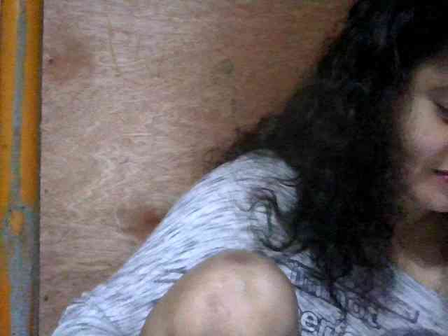 LovelyShaxxx3 webcam