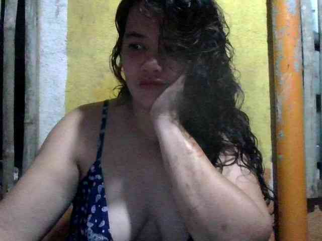 LovelyShaxxx3 webcam