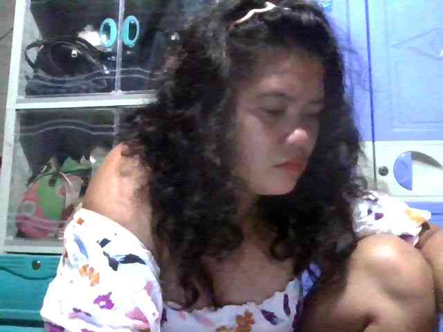 LovelyShaxxx3 webcam