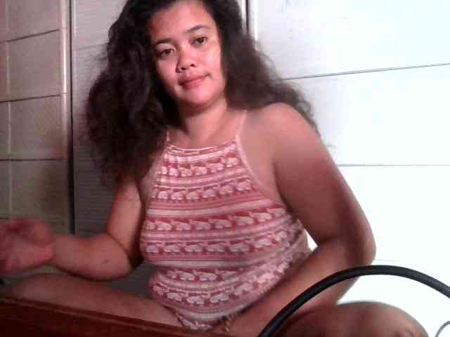 LovelyShaxxx3 webcam