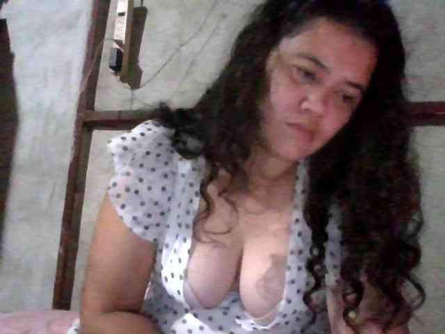 LovelyShaxxx3 webcam