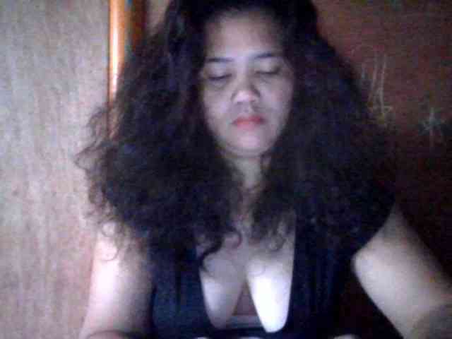 LovelyShaxxx3 webcam