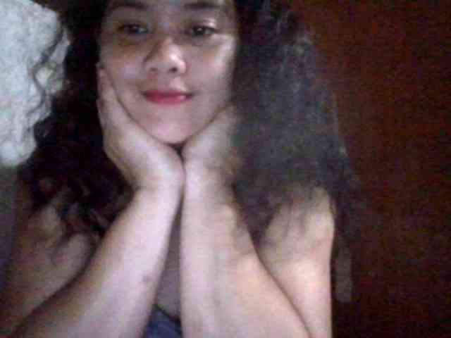 LovelyShaxxx3 webcam