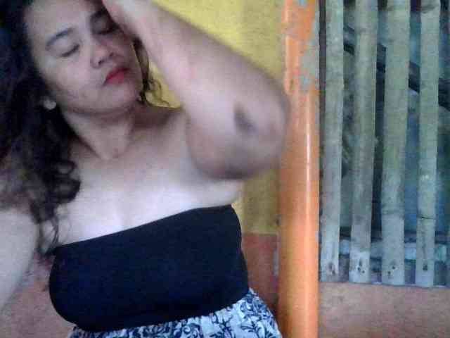 LovelyShaxxx3 webcam