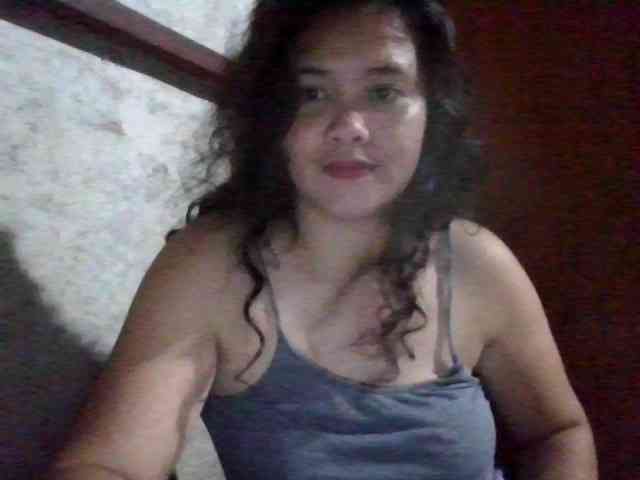 LovelyShaxxx3 webcam