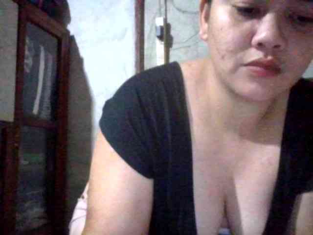 LovelyShaxxx3 webcam