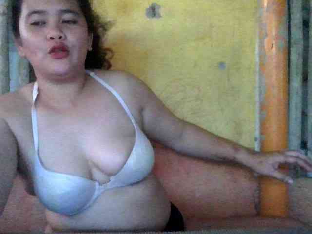 LovelyShaxxx3 webcam