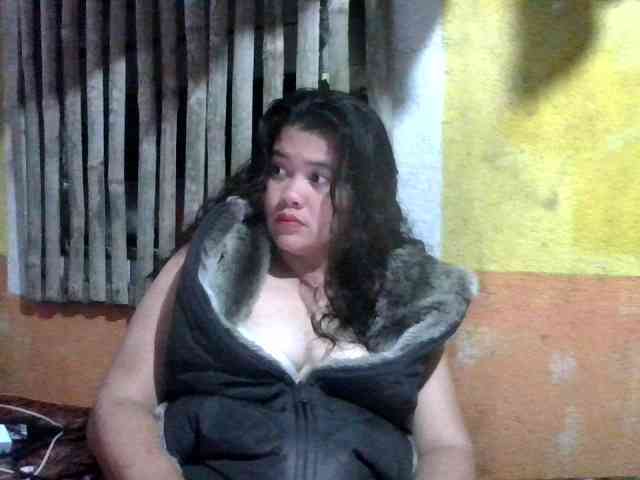 LovelyShaxxx3 webcam