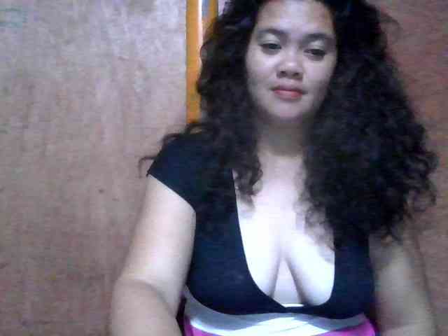 LovelyShaxxx3 webcam