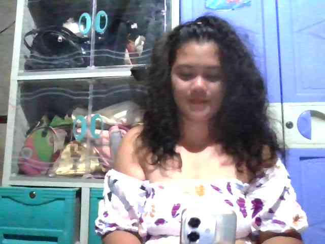 LovelyShaxxx3 webcam