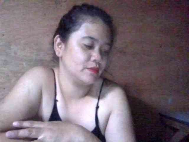 LovelyShaxxx3 webcam