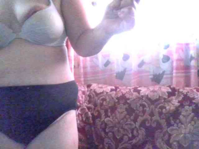 LovelyShaxxx3 webcam